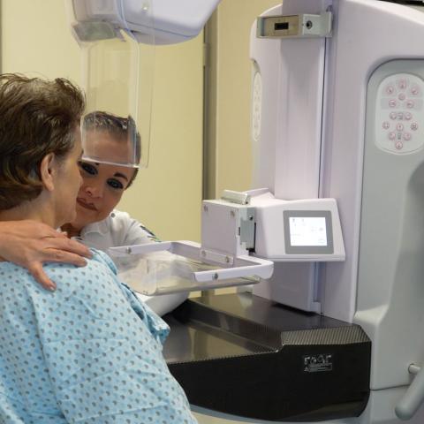 El Hospital Miguel Hidalgo y los centros de salud ofrecen mastografías gratuitas