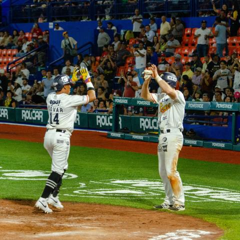 RIELEROS VS TOROS JUEGO 2 2024