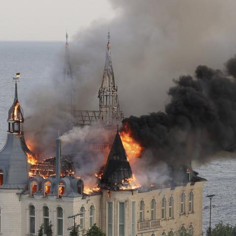  Ataque ruso con misil impacta el “Castillo de Harry Potter” de Odesa, Ucrania