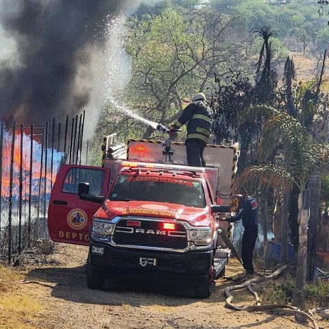Incendio neumáticos