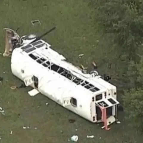 Hay seis mexicanos graves y tres en estado crítico tras accidente en Florida