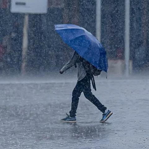 Pronostican lluvias fuertes para varias entidades de México este lunes