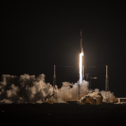 SpaceX lanza red de satélites espía para la inteligencia estadounidense