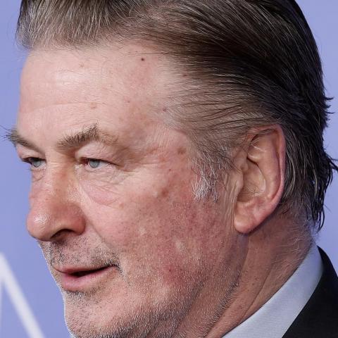 Alec Baldwin enfrenta nueva demanda por la muerte de Halyna Hutchins