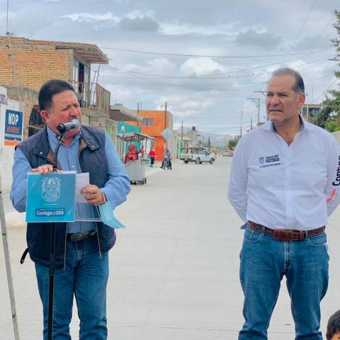 José Manuel González Mota, alcalde de Asientos, y Martínz Orzco, ex gobernador.