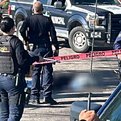 El cuerpo fue localizado a la orilla de la carretera federal 45 a la altura de la Comunidad El Salerito