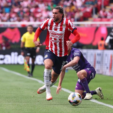 CADE COWELL CHIVAS