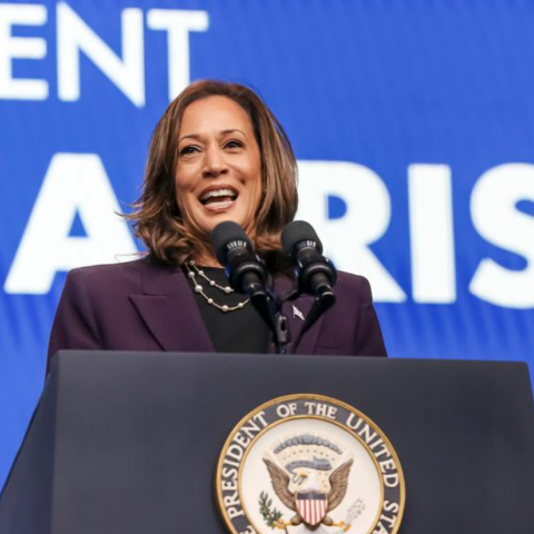 Kamala Harris recauda 200 millones de dólares en una semana