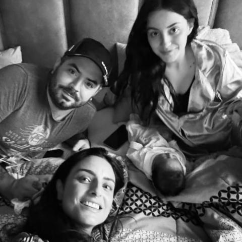 Aislinn Derbez revela fotografías con la pequeña Tessa y pide consejos para ser buena tía