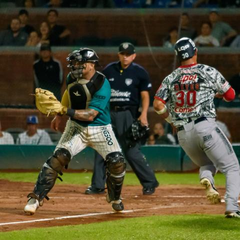 Rieleros 11- 6 Saraperos