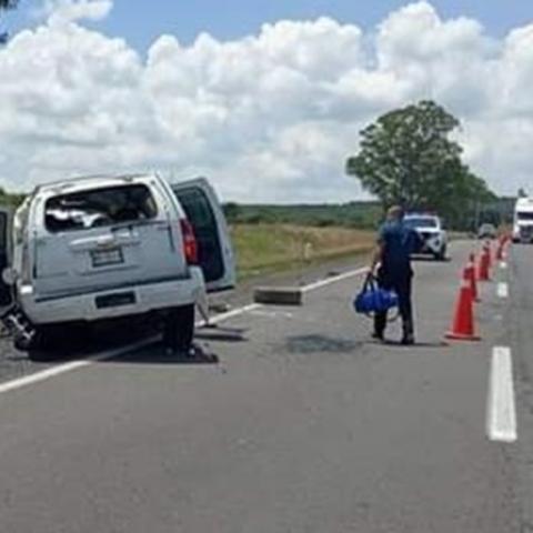 El accidente ocurrió en la autopista que conecta Aguascalientes con León en el km 60