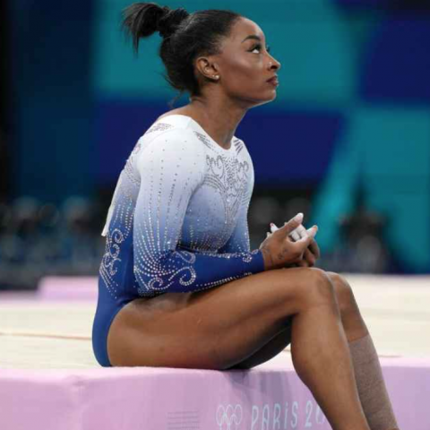 SIMONE BILES