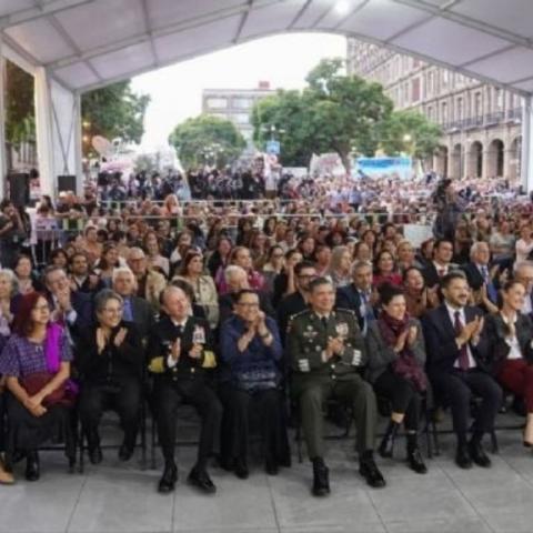 Carpa y estacionamiento VIP para invitados especiales de Beatriz Gutiérrez Müller