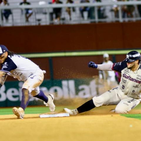 SULTANES VS TECOS