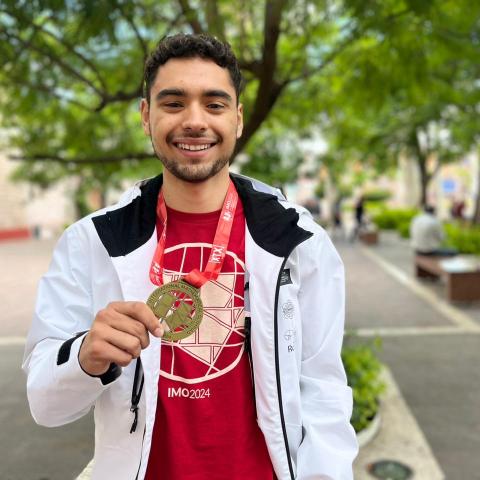 Rogelio Guerrero, medallista de oro de Olimpiada Internacional de Matemáticas 