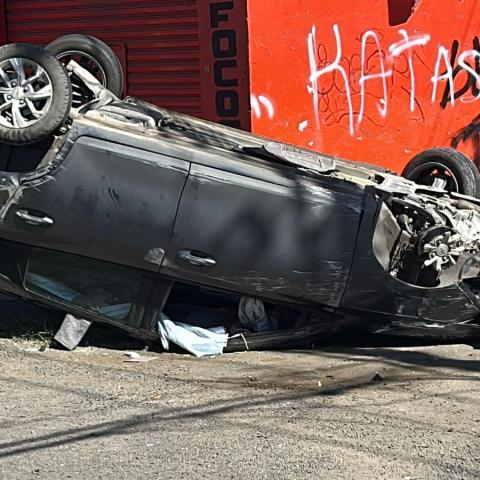 Accidente vial en avenida Aguascalientes