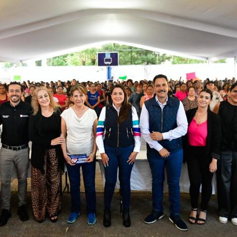 Tere Jiménez en evento para mujeres.