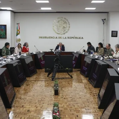 AMLO en mesa de seguridad.