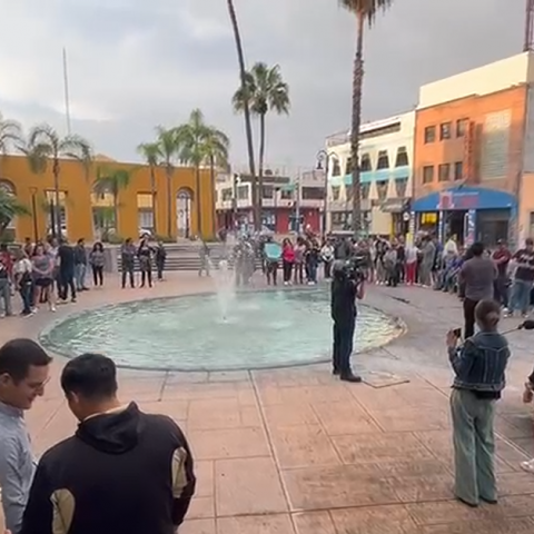 Estudiantes se manifiestan a favor de la Reforma al Poder Judicial 