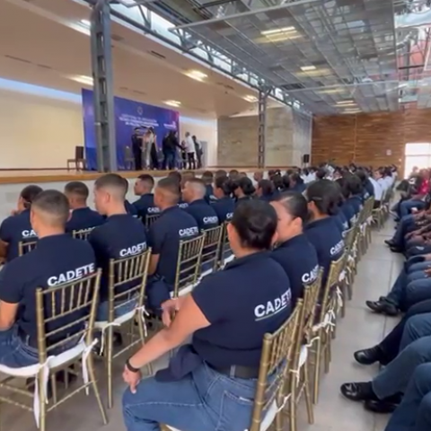 Policías se gradúan de Técnico Superior Universitario 