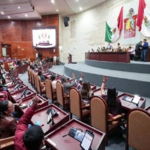 expulsión de los legisladores Natividad y Leonardo Díaz Jiménez.