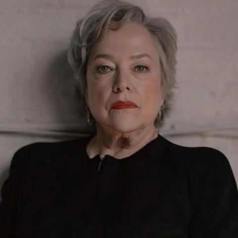 Kathy Bates anuncia su retiro tras 50 años de carrera