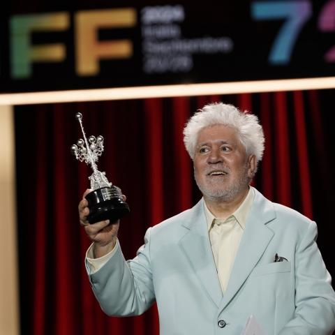 Pedro Almodóvar recibe premio honorífico en San Sebastián