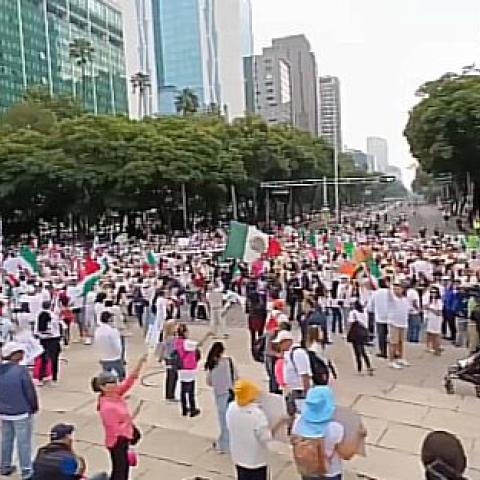 Universitarios protestando 