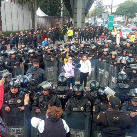 Trabajadores del Poder Judicial protestan en el Autódromo Hermanos Rodríguez