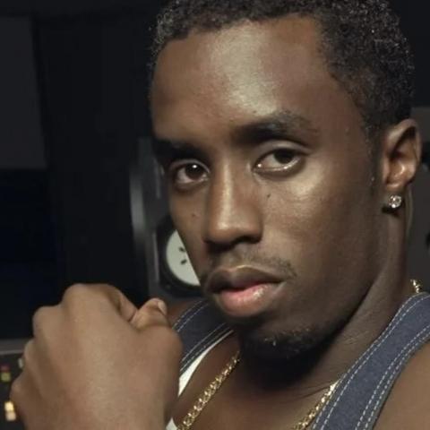 Abogados de Diddy piden que se revele la identidad de sus denunciantes