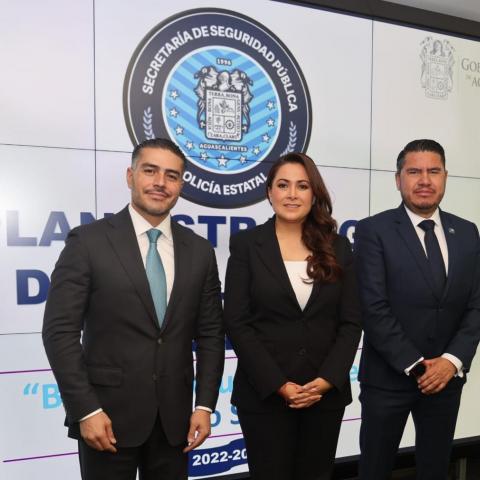 Omar García Harfuch, Tere Jiménez y Manuel Alonso García 