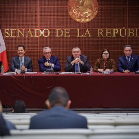 Senadores con Rubén Rocha Moya 