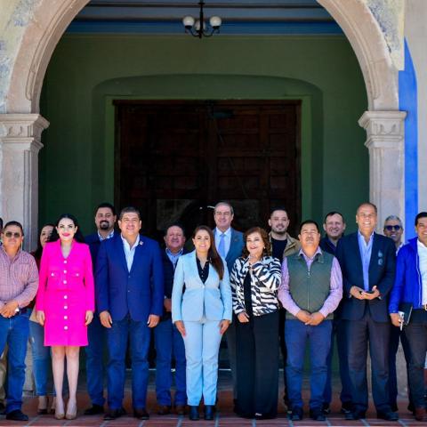 Tere Jiménez y alcaldes