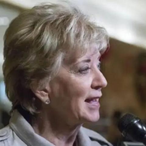 Anunció el nombramiento de Linda McMahon,  como secretaria de Educación.