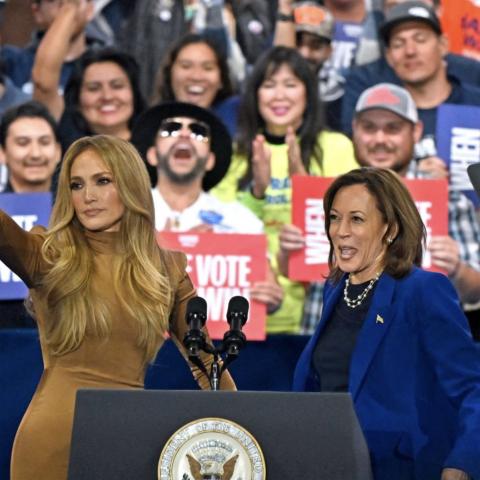 JLO apoya la campaña de Kamala Harris y llama al voto latino en Las Vegas