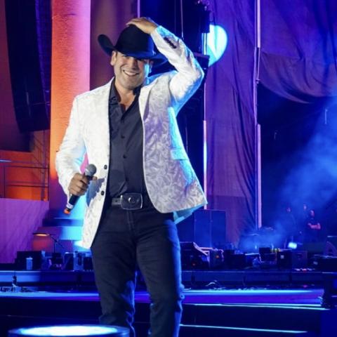 Bobby Pulido anuncia su retiro de la música y su ingreso a la política 