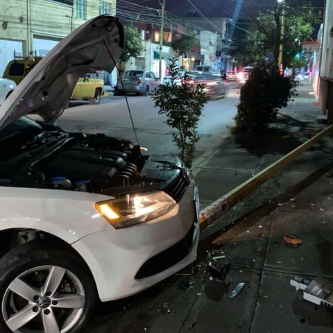 Jetta accidentado 