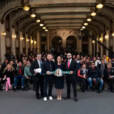 Claudia Sheinbaum Pardo y El Canelo