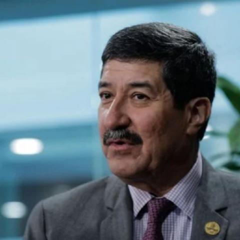 “No he venido a refugiarme”, responde Javier Corral a Fernández Noroña.