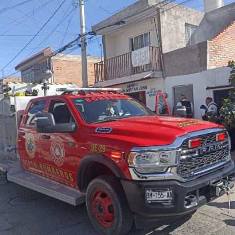 Se incendia casa habitación en la colonia Emiliano Zapata.