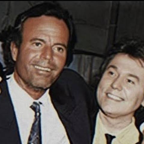 El mensaje que Julio Iglesias dedica a Raphael tras la hospitalización del cantante