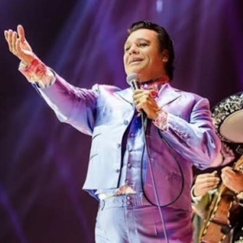 Preparan nuevo disco de duetos de Juan Gabriel; quieren a Natanael Cano y Junior H