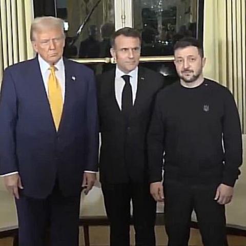 Donald Trump, Emmanuel Macron y Volodímir Zelensky 