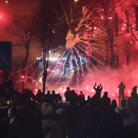 Continúan las protestas en Georgia por la suspensión de diálogos con la UE