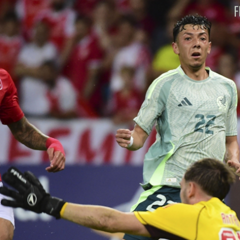 Internacional 0-2 México