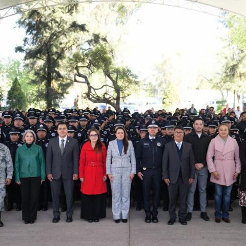 Graduación de policías y agentes de investigación 