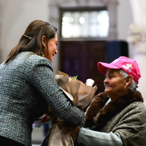 Tere Jiménez entrega visas