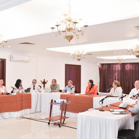 Reunión sobre nuevos hospitales del IMSS