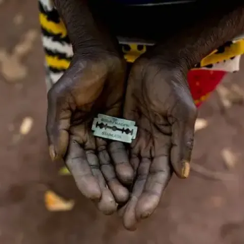 La OMS refuerza medidas para erradicar la mutilación genital femenina