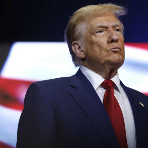 Trump dará marcha atrás y reducirá aranceles a la industria automotriz